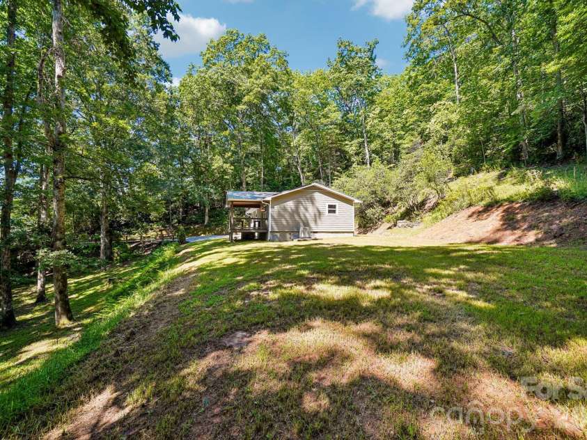 165 Westwood Drive, Brevard, NC 28712.  MLS# CAR4402303, YatesRealty ID 36564. 