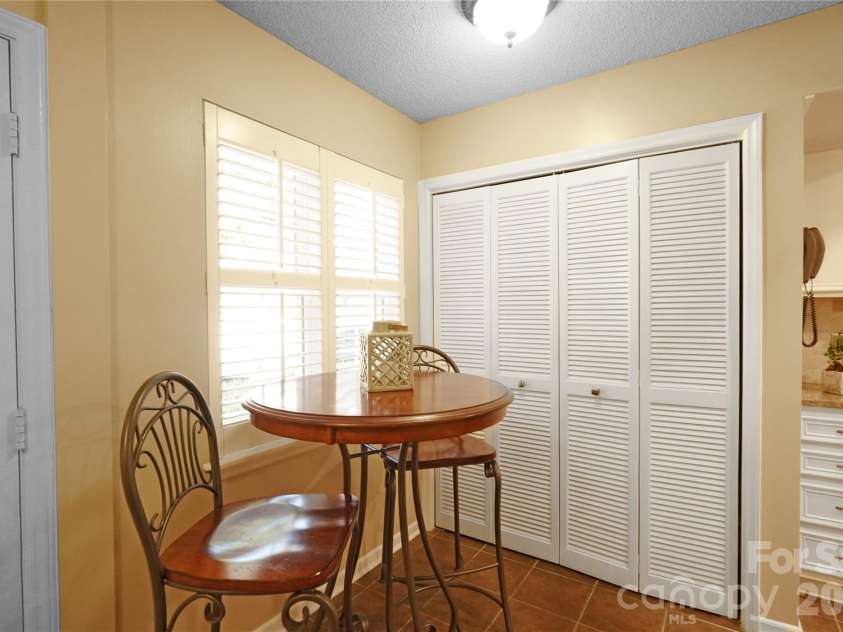 7810 Davinci Lane, Charlotte, NC 28226.  MLS# CAR4396292, YatesRealty ID 36566. 