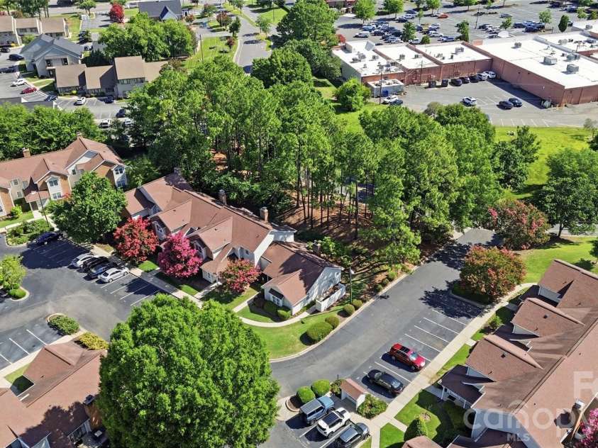 7810 Davinci Lane, Charlotte, NC 28226.  MLS# CAR4396292, YatesRealty ID 36566. 