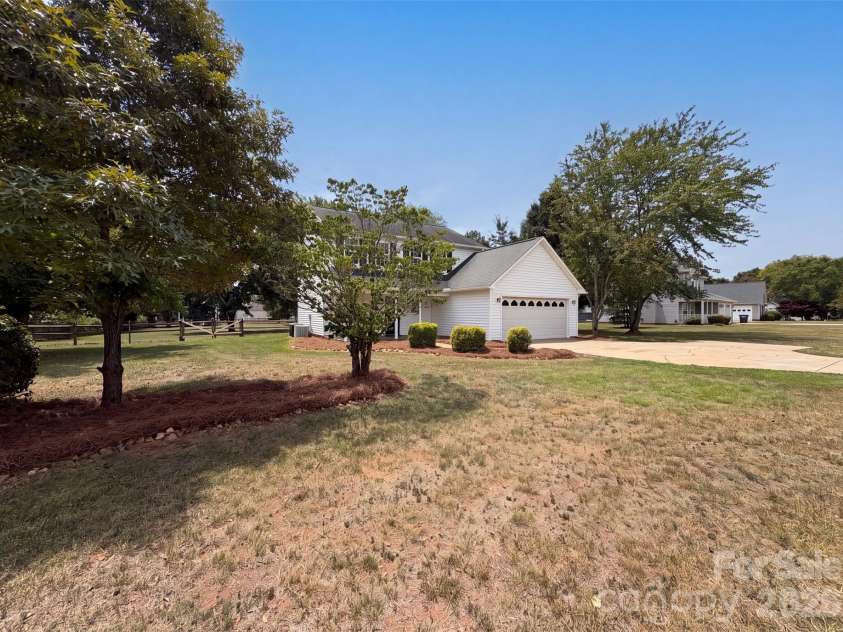 729 Cress School Road, Salisbury, NC 28147.  MLS# CAR4403593, YatesRealty ID 36567. 