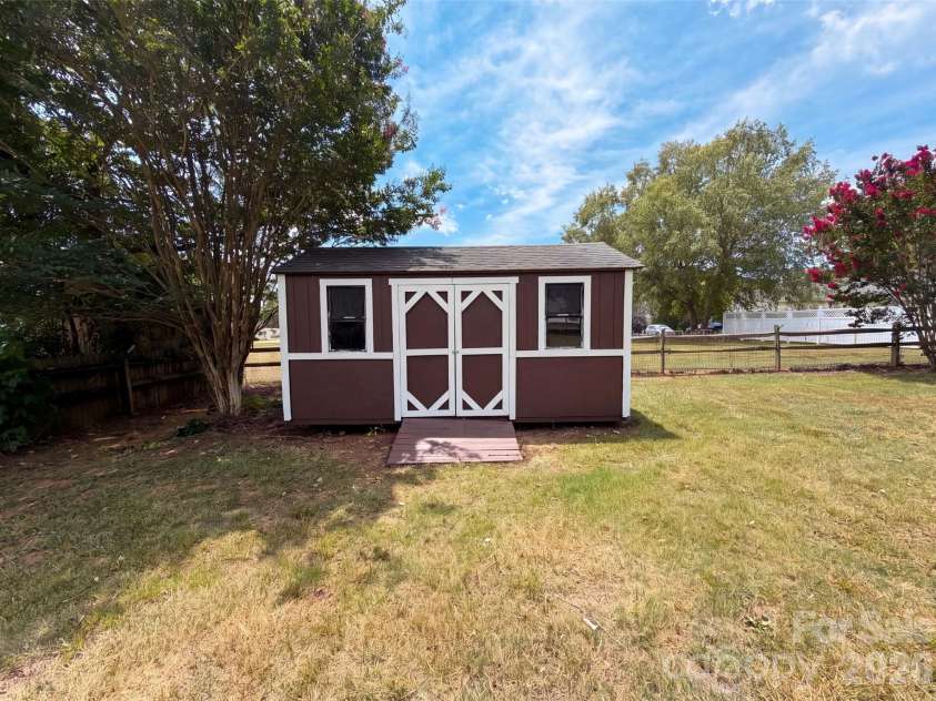 729 Cress School Road, Salisbury, NC 28147.  MLS# CAR4403593, YatesRealty ID 36567. 