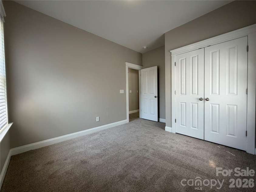 7416 Lochrein Ridge Drive, Huntersville, NC 28078.  MLS# CAR4399700, YatesRealty ID 36569. 
