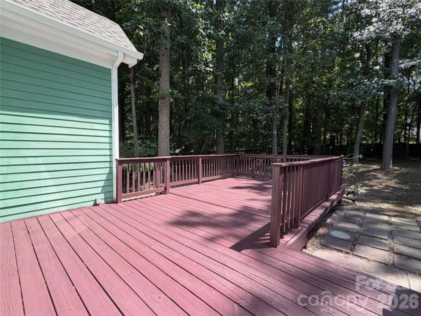 7416 Lochrein Ridge Drive, Huntersville, NC 28078.  MLS# CAR4399700, YatesRealty ID 36569. 