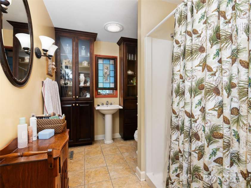 195 Simpson Lane, Maggie Valley, NC 28751.  MLS# CAR4312232, YatesRealty ID 3657. 