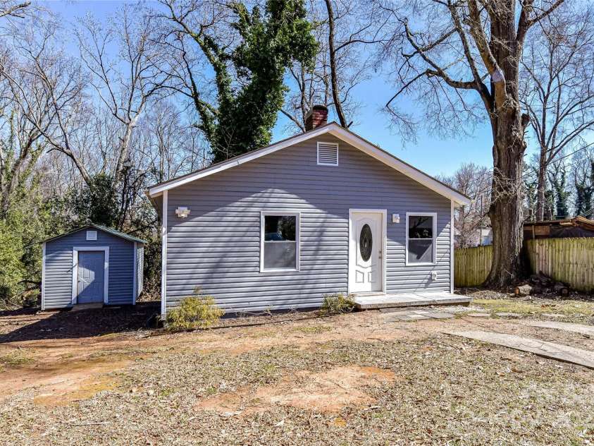 4924 Jane Avenue, Charlotte, NC 28269.  MLS# CAR4225498, YatesRealty ID 3657. 