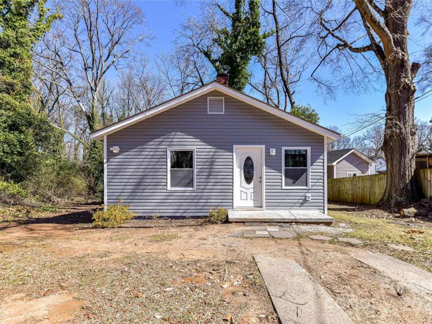 4924 Jane Avenue, Charlotte, NC 28269.  MLS# CAR4225498, YatesRealty ID 3657. 