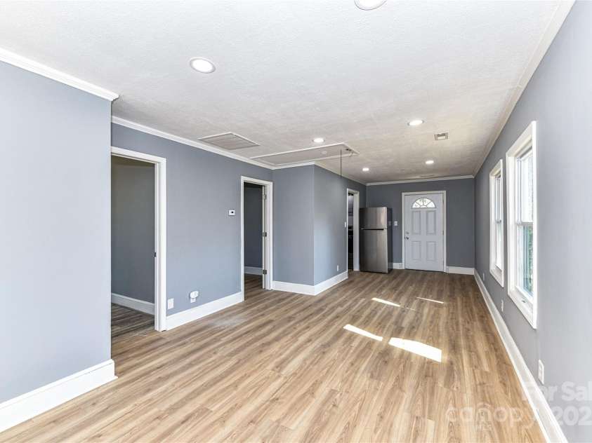 4924 Jane Avenue, Charlotte, NC 28269.  MLS# CAR4225498, YatesRealty ID 3657. 