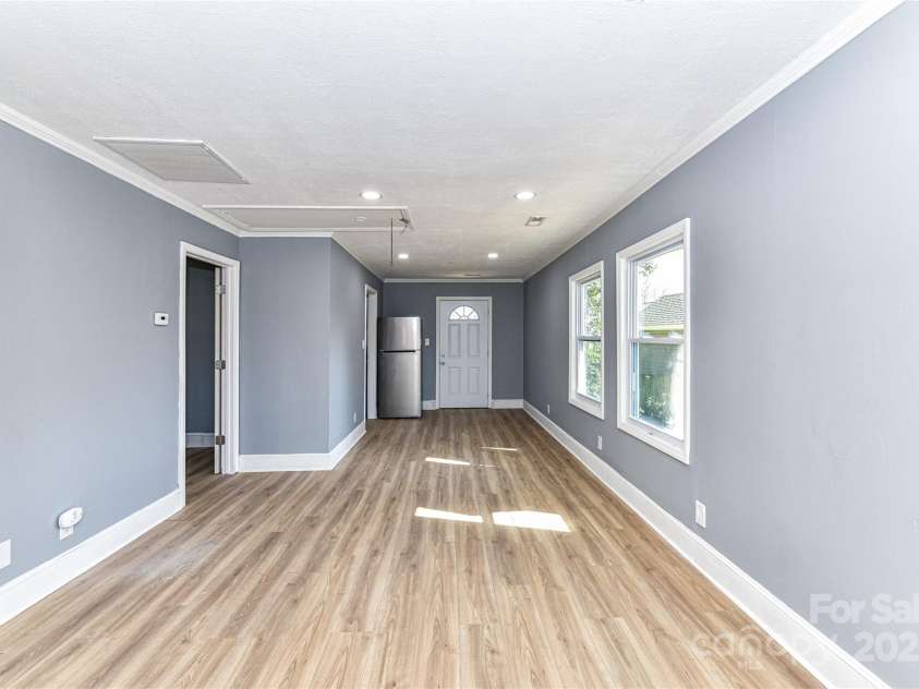 4924 Jane Avenue, Charlotte, NC 28269.  MLS# CAR4225498, YatesRealty ID 3657. 