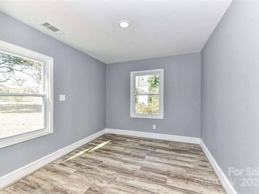 4924 Jane Avenue, Charlotte, NC 28269.  MLS# CAR4225498, YatesRealty ID 3657. 