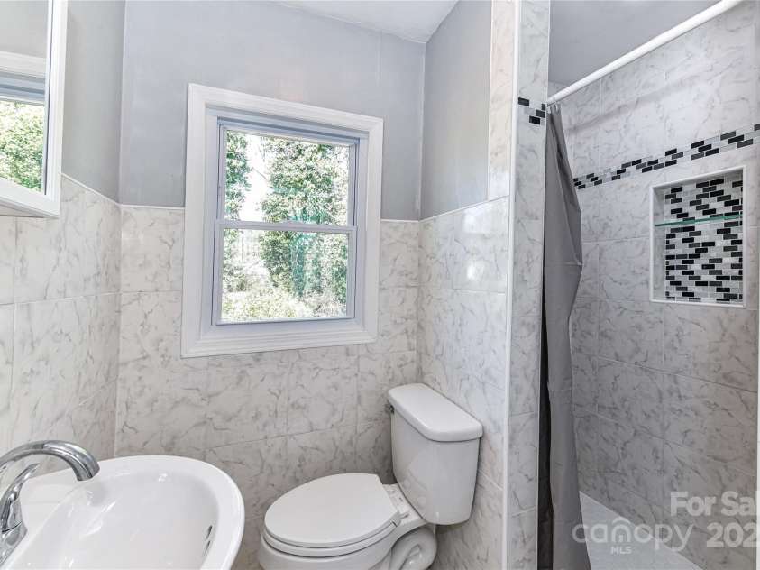 4924 Jane Avenue, Charlotte, NC 28269.  MLS# CAR4225498, YatesRealty ID 3657. 