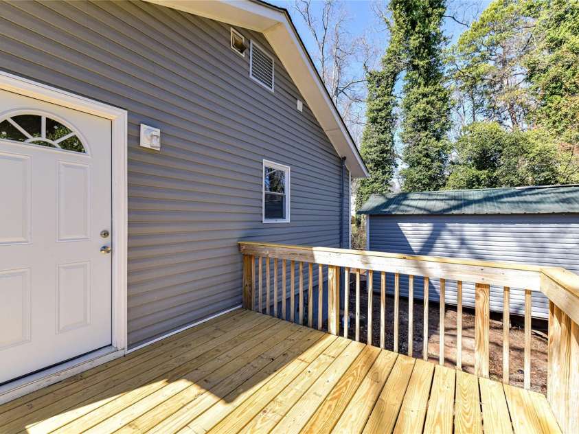 4924 Jane Avenue, Charlotte, NC 28269.  MLS# CAR4225498, YatesRealty ID 3657. 