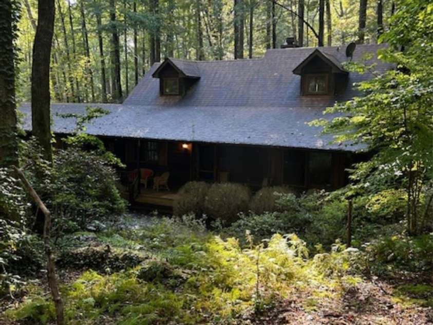 76 Azalea Court, Sapphire, NC 28774.  MLS# CAR4308118, YatesRealty ID 3657. Front of home