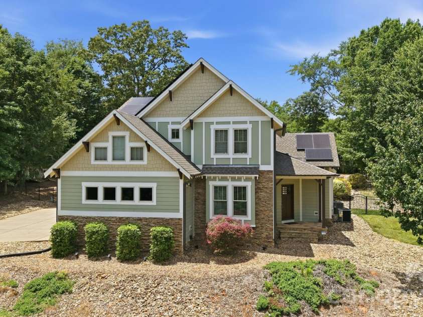 1104 Sawtooth Oak Lane, Belmont, NC 28012.  MLS# CAR4393976, YatesRealty ID 36570. 