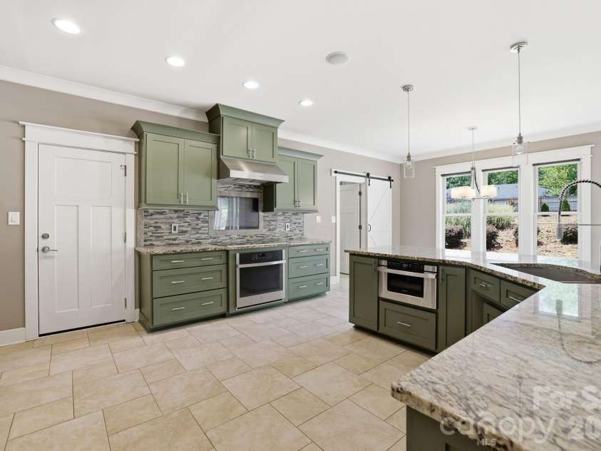 1104 Sawtooth Oak Lane, Belmont, NC 28012.  MLS# CAR4393976, YatesRealty ID 36570. 