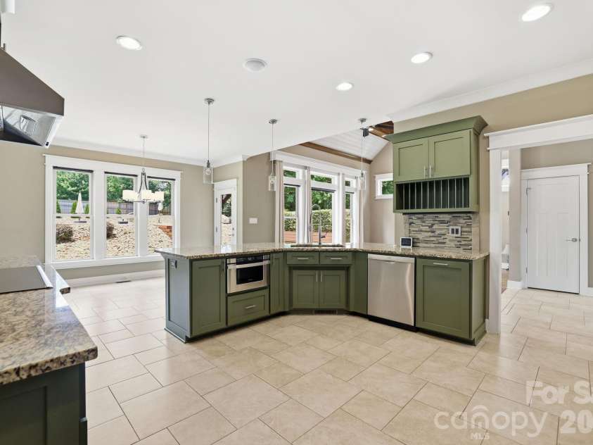 1104 Sawtooth Oak Lane, Belmont, NC 28012.  MLS# CAR4393976, YatesRealty ID 36570. 