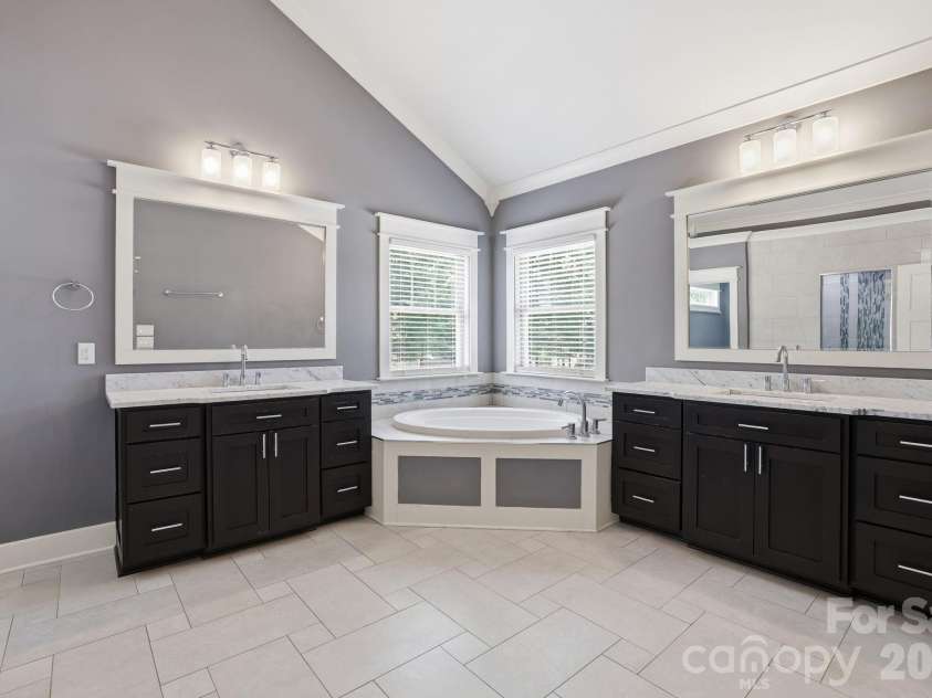 1104 Sawtooth Oak Lane, Belmont, NC 28012.  MLS# CAR4393976, YatesRealty ID 36570. 