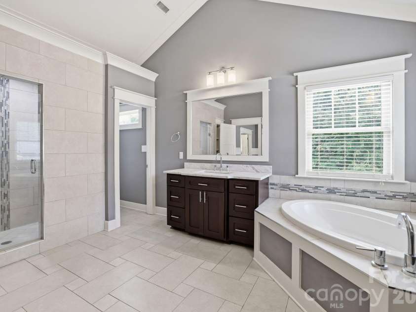 1104 Sawtooth Oak Lane, Belmont, NC 28012.  MLS# CAR4393976, YatesRealty ID 36570. 