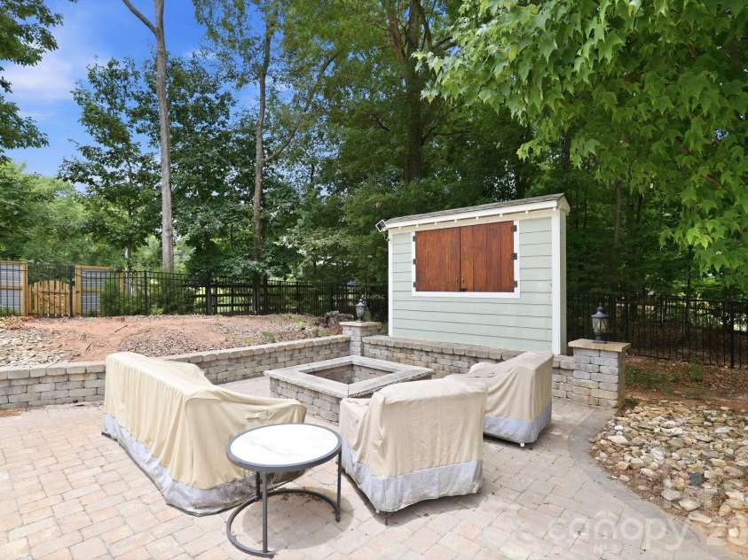 1104 Sawtooth Oak Lane, Belmont, NC 28012.  MLS# CAR4393976, YatesRealty ID 36570. 
