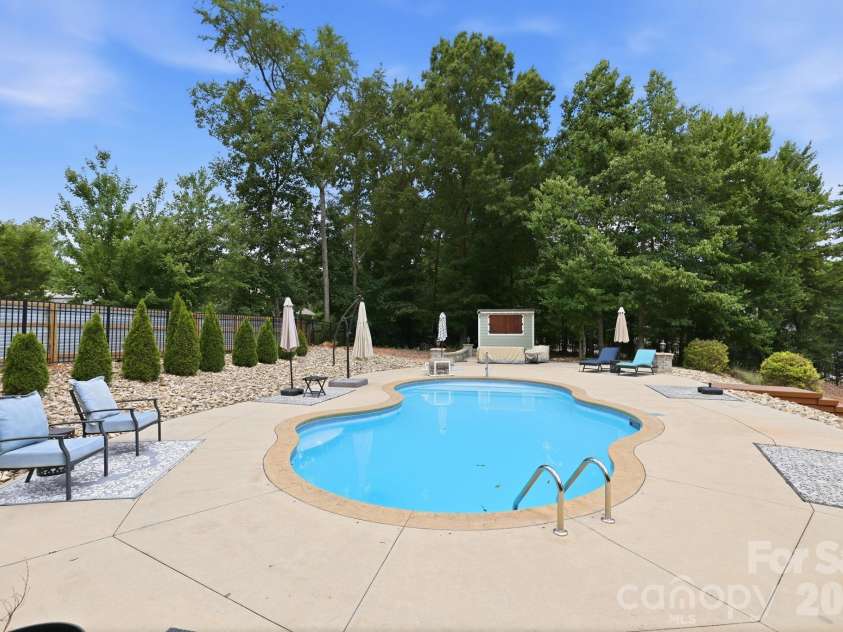 1104 Sawtooth Oak Lane, Belmont, NC 28012.  MLS# CAR4393976, YatesRealty ID 36570. 
