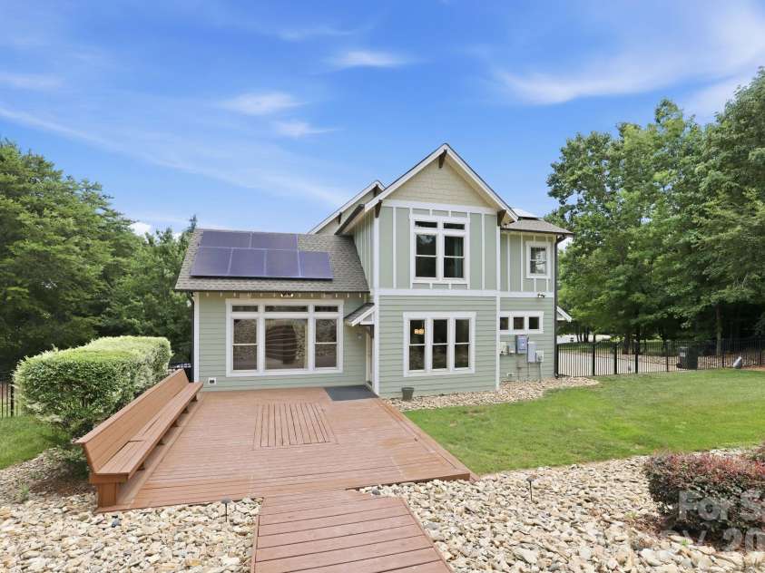 1104 Sawtooth Oak Lane, Belmont, NC 28012.  MLS# CAR4393976, YatesRealty ID 36570. 