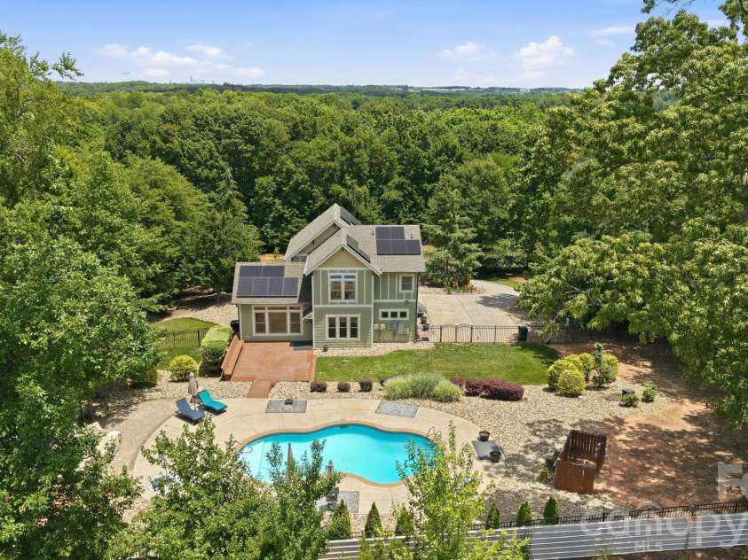1104 Sawtooth Oak Lane, Belmont, NC 28012.  MLS# CAR4393976, YatesRealty ID 36570. 