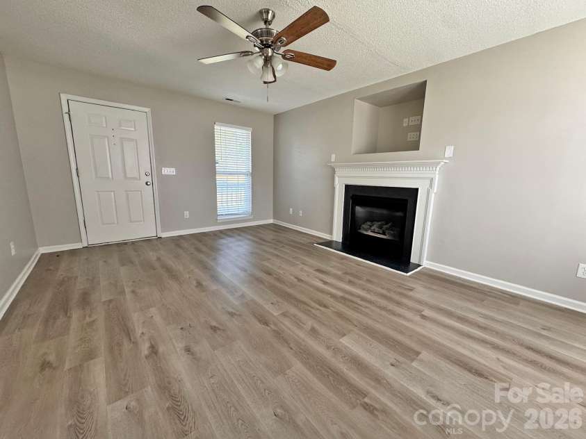 12601 Cumberland Crest Drive, Huntersville, NC 28078.  MLS# CAR4402258, YatesRealty ID 36571. 