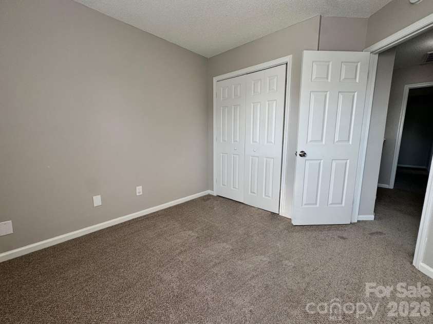 12601 Cumberland Crest Drive, Huntersville, NC 28078.  MLS# CAR4402258, YatesRealty ID 36571. 