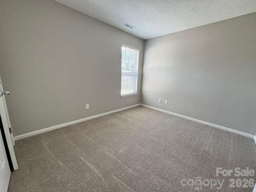 12601 Cumberland Crest Drive, Huntersville, NC 28078.  MLS# CAR4402258, YatesRealty ID 36571. 