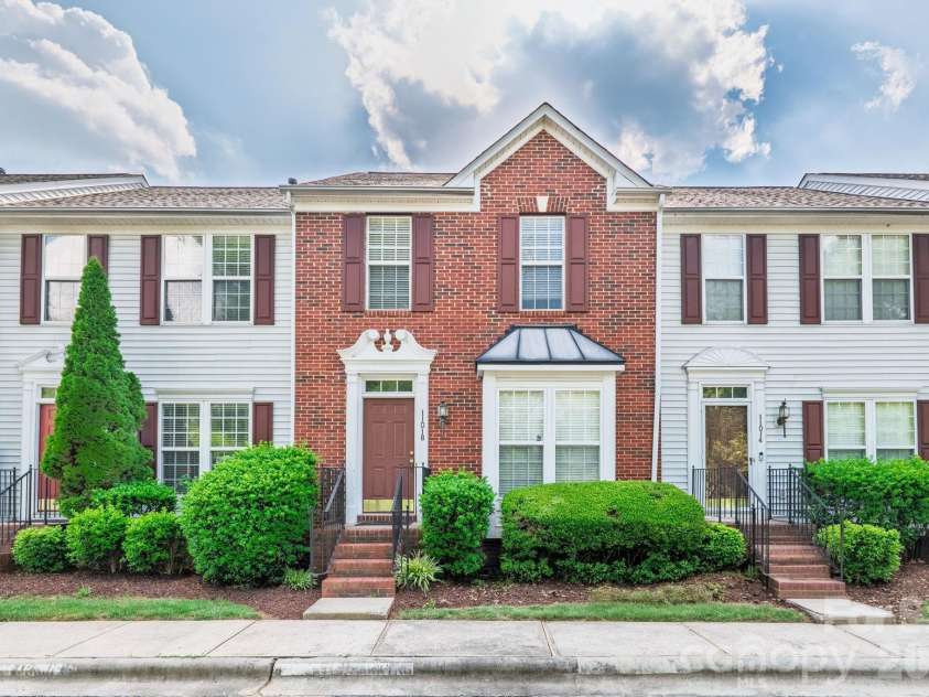 11018 Garden Oaks Lane, Charlotte, NC 28273.  MLS# CAR4400466, YatesRealty ID 36572. 