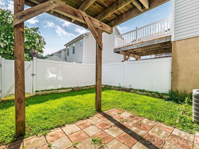 11018 Garden Oaks Lane, Charlotte, NC 28273.  MLS# CAR4400466, YatesRealty ID 36572. 