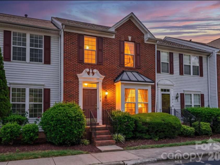 11018 Garden Oaks Lane, Charlotte, NC 28273.  MLS# CAR4400466, YatesRealty ID 36572. 