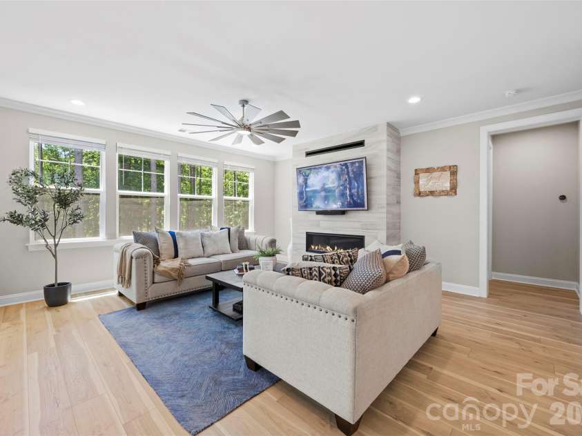 6039 Chimney Bluff Road, Lancaster, SC 29720.  MLS# CAR4378102, YatesRealty ID 36573. Living Room