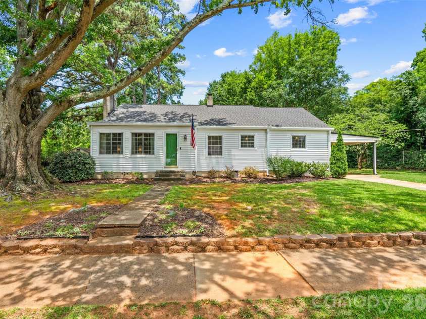 1019 Beverly Drive, Rock Hill, SC 29730.  MLS# CAR4398664, YatesRealty ID 36574. 