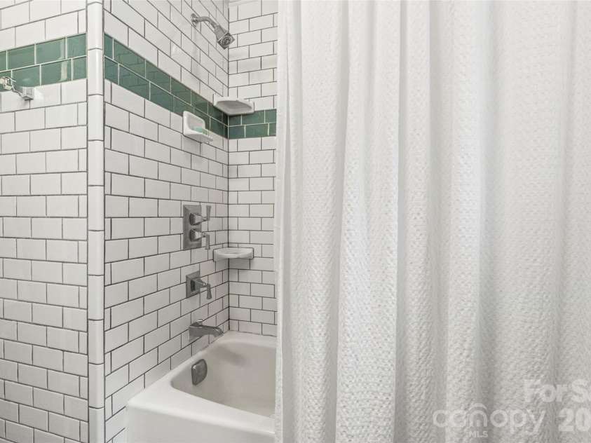 1019 Beverly Drive, Rock Hill, SC 29730.  MLS# CAR4398664, YatesRealty ID 36574. 