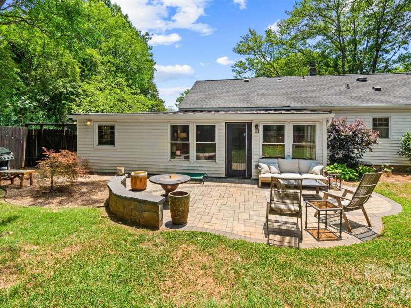 1019 Beverly Drive, Rock Hill, SC 29730.  MLS# CAR4398664, YatesRealty ID 36574. 