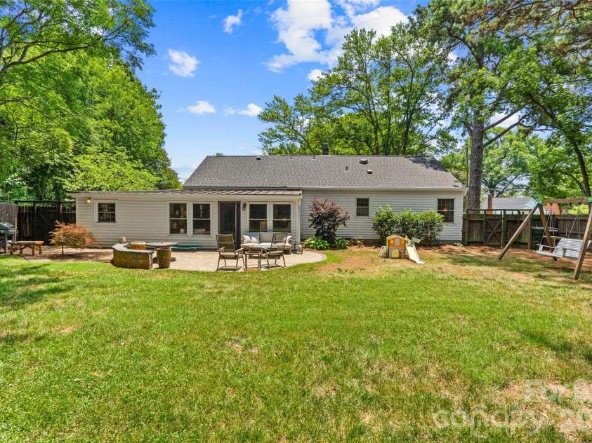1019 Beverly Drive, Rock Hill, SC 29730.  MLS# CAR4398664, YatesRealty ID 36574. 