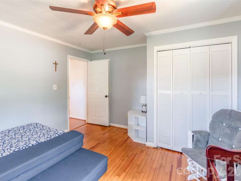 711 Linwood Road, Kings Mountain, NC 28086.  MLS# CAR4402898, YatesRealty ID 36575. 