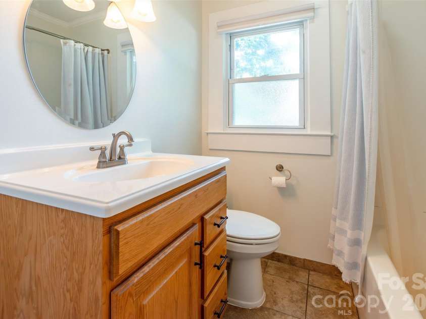711 Linwood Road, Kings Mountain, NC 28086.  MLS# CAR4402898, YatesRealty ID 36575. 