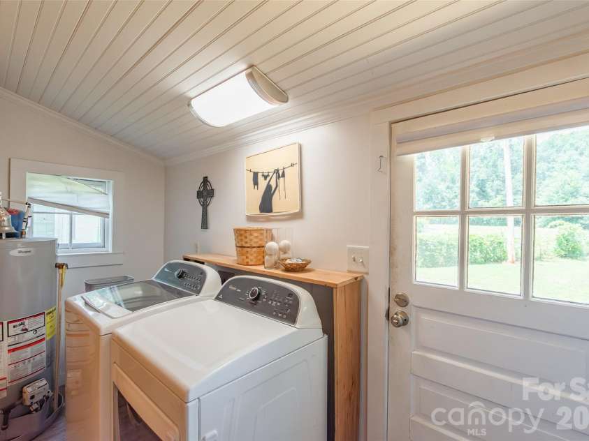 711 Linwood Road, Kings Mountain, NC 28086.  MLS# CAR4402898, YatesRealty ID 36575. 