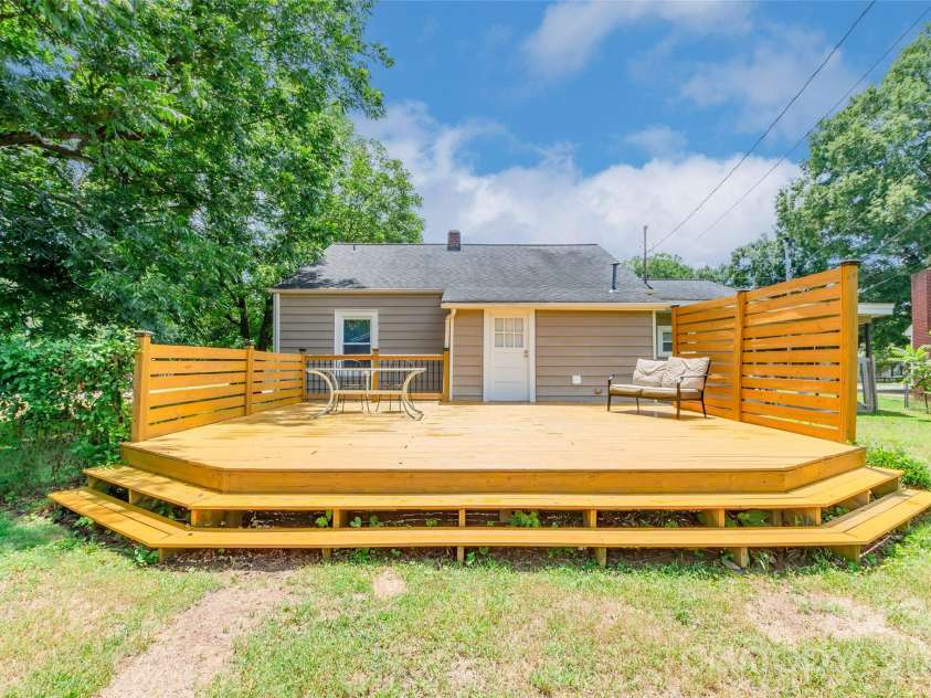 711 Linwood Road, Kings Mountain, NC 28086.  MLS# CAR4402898, YatesRealty ID 36575. 