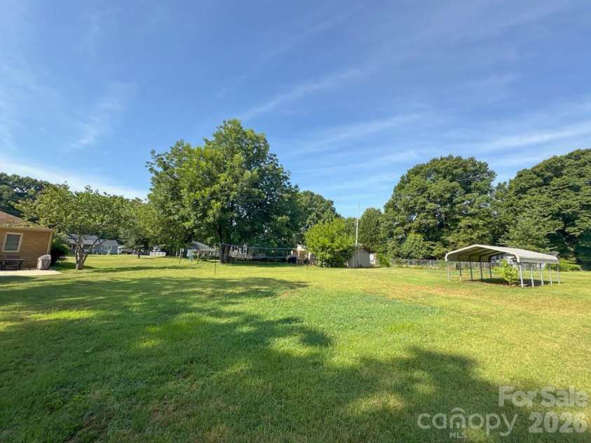 711 Linwood Road, Kings Mountain, NC 28086.  MLS# CAR4402898, YatesRealty ID 36575. 