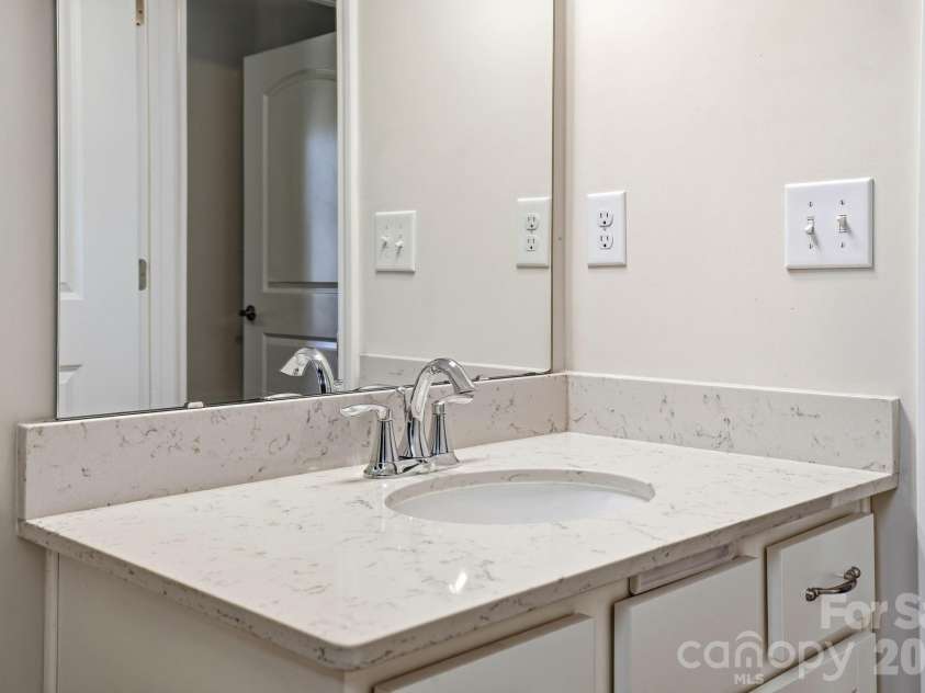 124 Goodleigh Lane, Mooresville, NC 28115.  MLS# CAR4353513, YatesRealty ID 36579. 