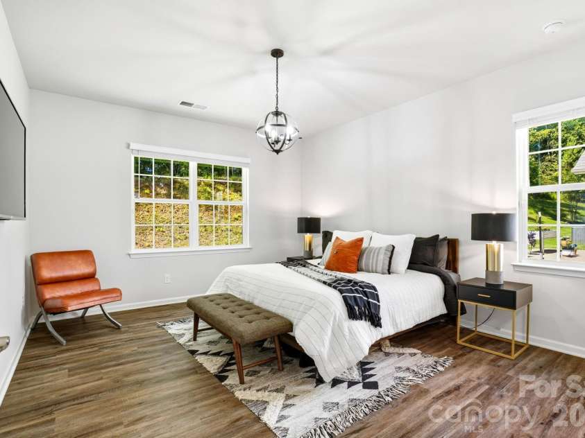 124 Goodleigh Lane, Mooresville, NC 28115.  MLS# CAR4353513, YatesRealty ID 36579. Spacious Primary Suite