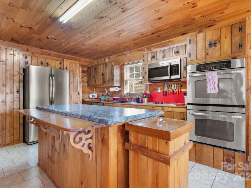 240 Wildwood Road, Lenoir, NC 28645.  MLS# CAR4334176, YatesRealty ID 3658. 