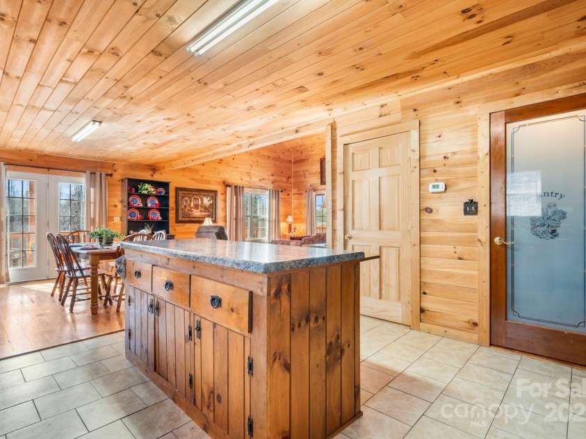 240 Wildwood Road, Lenoir, NC 28645.  MLS# CAR4334176, YatesRealty ID 3658. 