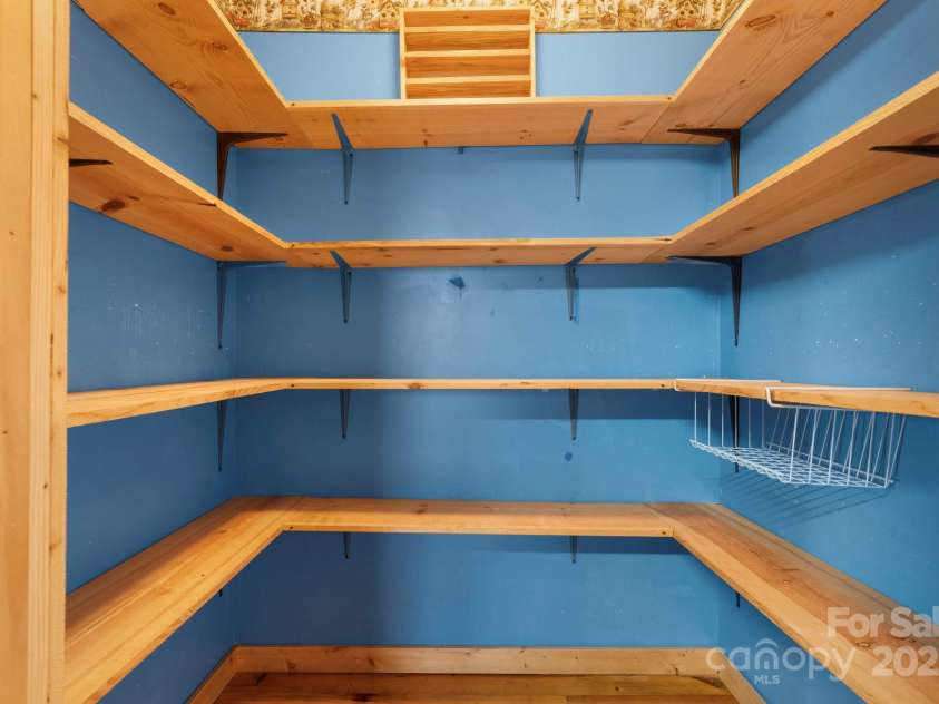 240 Wildwood Road, Lenoir, NC 28645.  MLS# CAR4334176, YatesRealty ID 3658. 