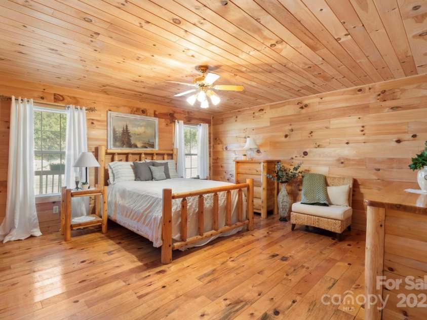 240 Wildwood Road, Lenoir, NC 28645.  MLS# CAR4334176, YatesRealty ID 3658. 