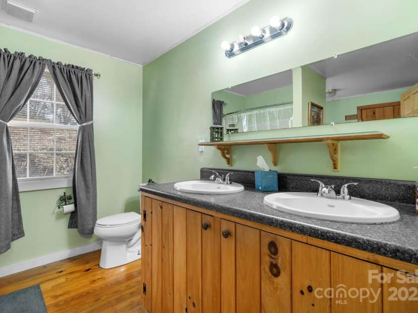 240 Wildwood Road, Lenoir, NC 28645.  MLS# CAR4334176, YatesRealty ID 3658. 