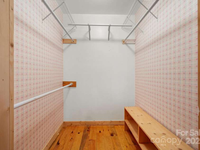 240 Wildwood Road, Lenoir, NC 28645.  MLS# CAR4334176, YatesRealty ID 3658. 