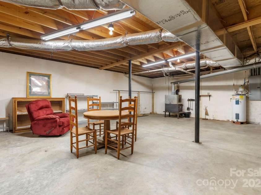 240 Wildwood Road, Lenoir, NC 28645.  MLS# CAR4334176, YatesRealty ID 3658. 